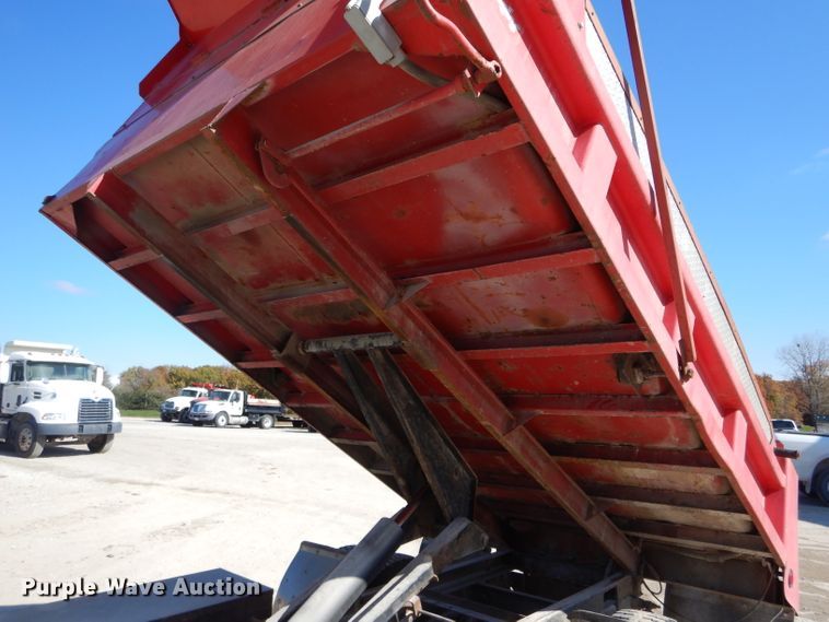 image for item DH6793 1998 International 4700 dump truck