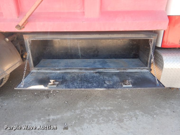 image for item DH6793 1998 International 4700 dump truck