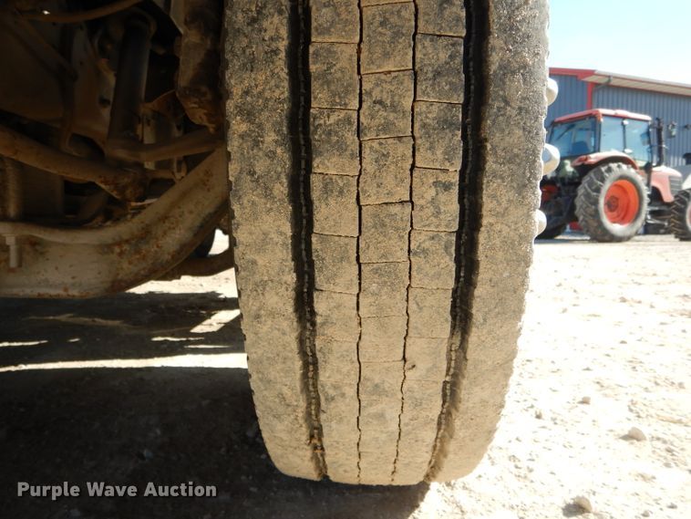 image for item DH6793 1998 International 4700 dump truck