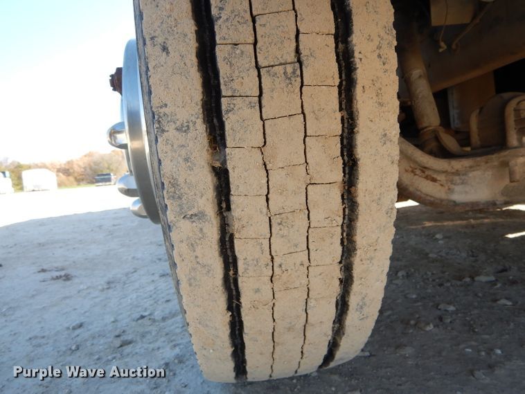 image for item DH6793 1998 International 4700 dump truck