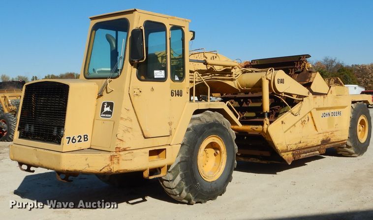 image for item DH6795 1989 John Deere 762B elevating scraper