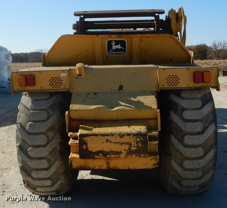 image for item DH6795 1989 John Deere 762B elevating scraper
