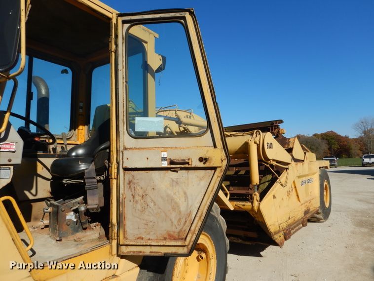 image for item DH6795 1989 John Deere 762B elevating scraper