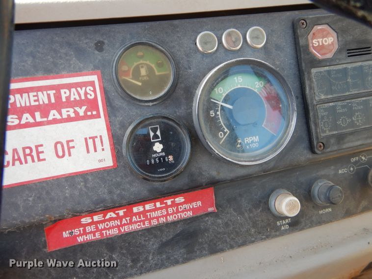 image for item DH6795 1989 John Deere 762B elevating scraper