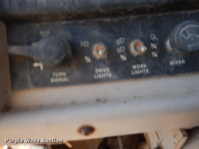 image for item DH6795 1989 John Deere 762B elevating scraper