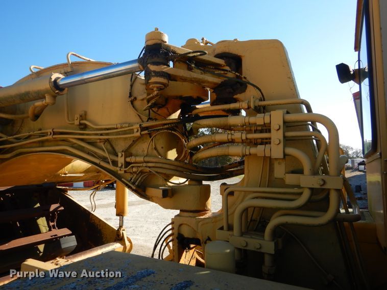 image for item DH6795 1989 John Deere 762B elevating scraper