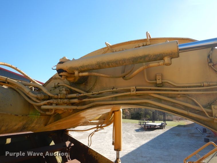 image for item DH6795 1989 John Deere 762B elevating scraper