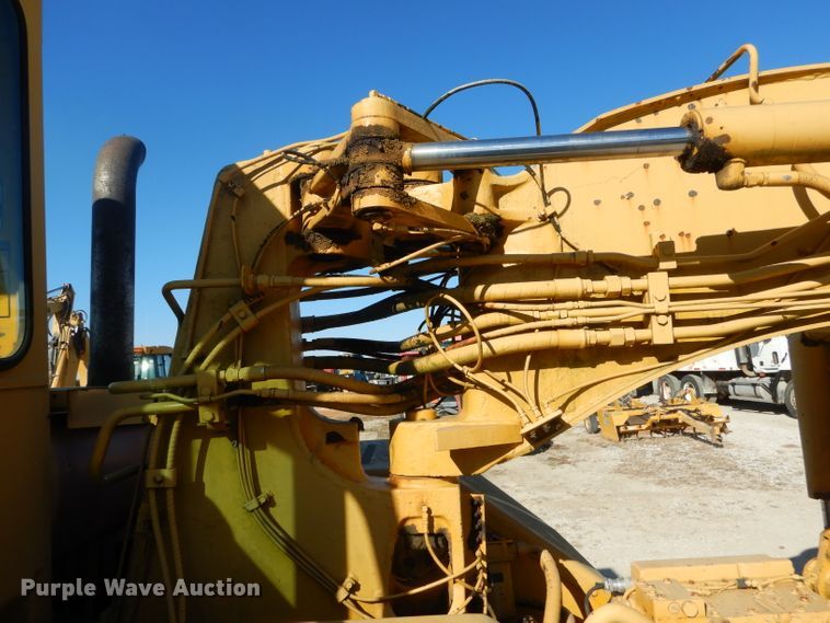 image for item DH6795 1989 John Deere 762B elevating scraper