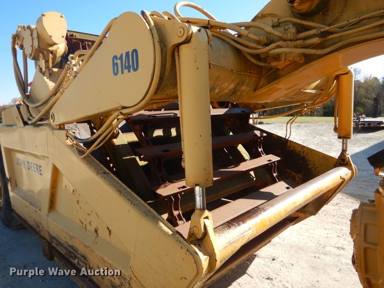 image for item DH6795 1989 John Deere 762B elevating scraper