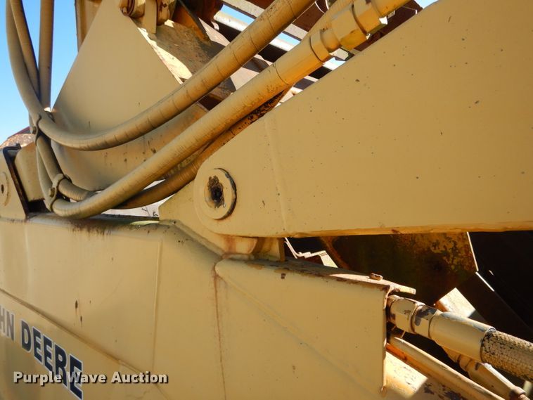 image for item DH6795 1989 John Deere 762B elevating scraper