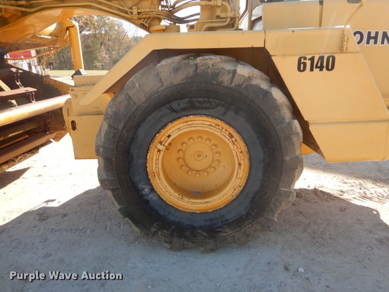 image for item DH6795 1989 John Deere 762B elevating scraper