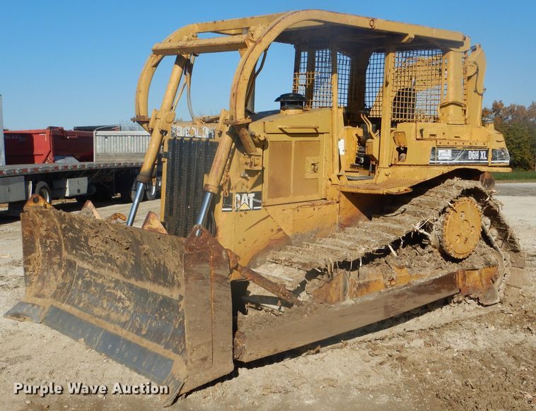 image for item DH6796 Caterpillar D6H XL Series II dozer