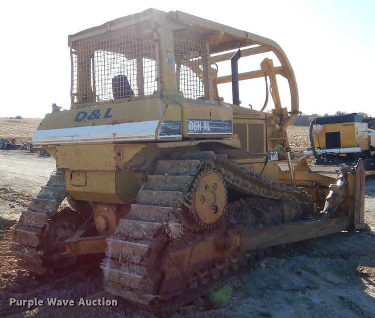 image for item DH6796 Caterpillar D6H XL Series II dozer