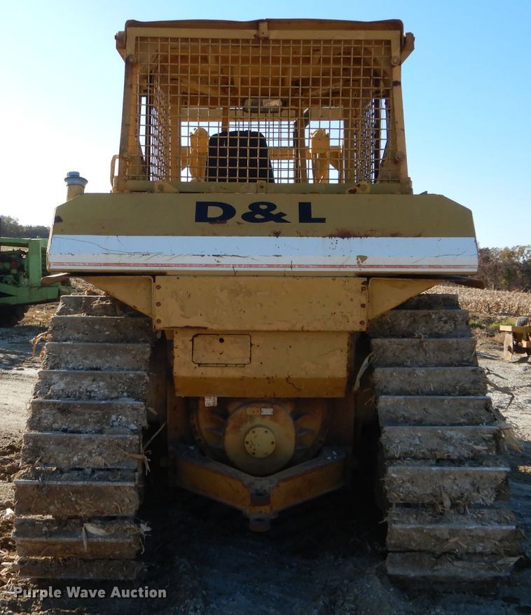 image for item DH6796 Caterpillar D6H XL Series II dozer