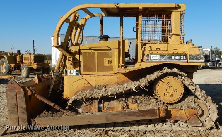 image for item DH6796 Caterpillar D6H XL Series II dozer