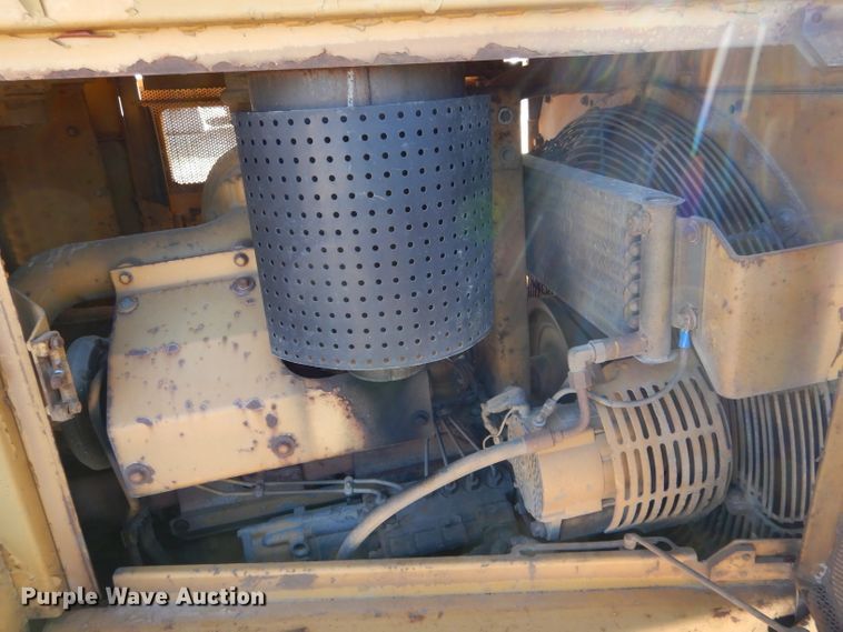 image for item DH6796 Caterpillar D6H XL Series II dozer