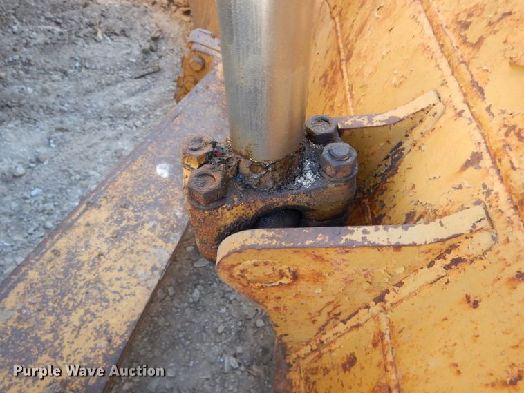 image for item DH6796 Caterpillar D6H XL Series II dozer