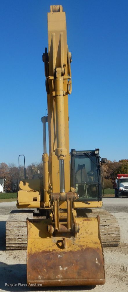 image for item DH6797 1997 Caterpillar 325B excavator
