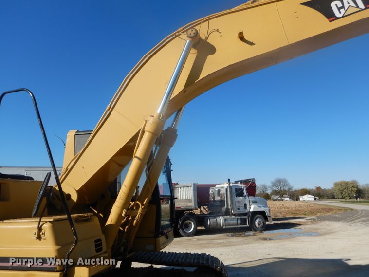 image for item DH6797 1997 Caterpillar 325B excavator