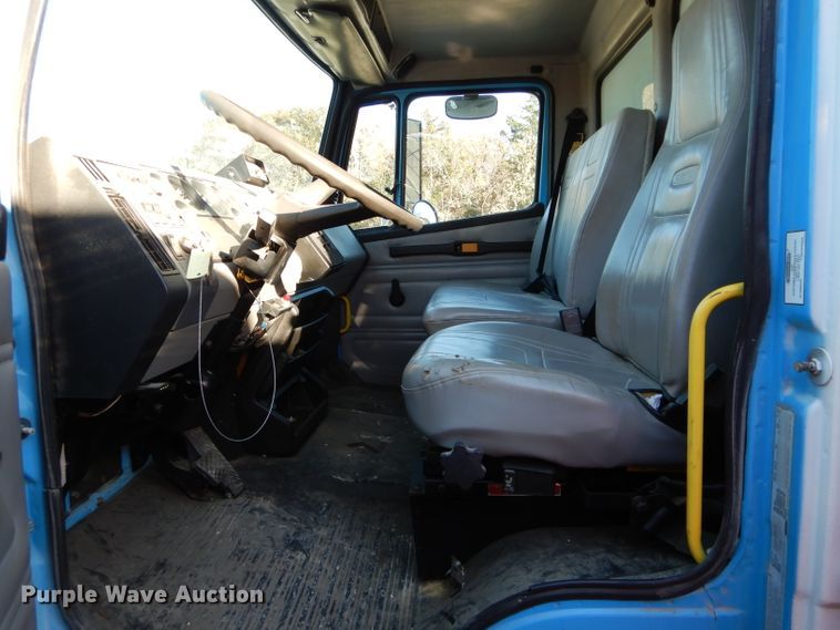 image for item DH6799 2001 Freightliner FL70 service truck