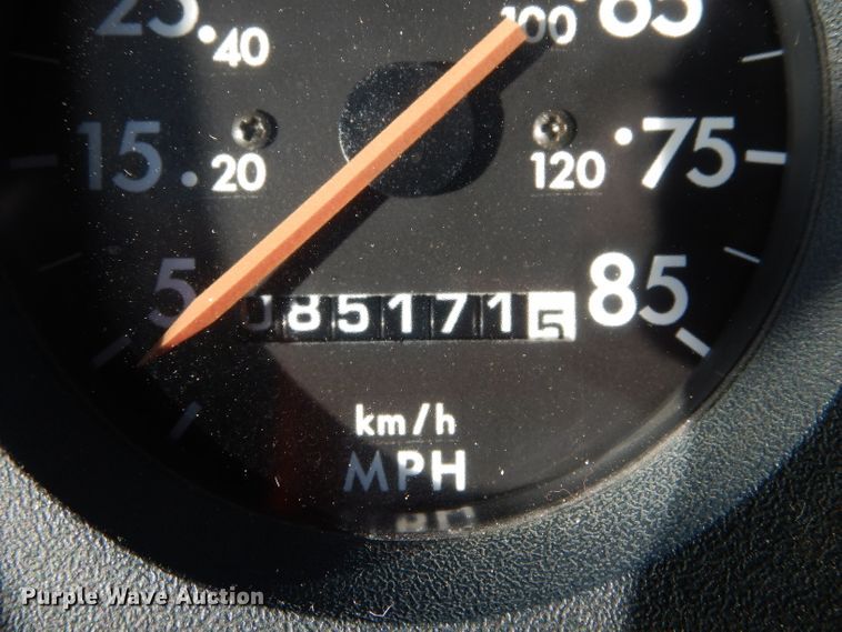 image for item DH6799 2001 Freightliner FL70 service truck