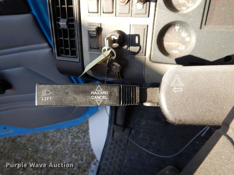 image for item DH6799 2001 Freightliner FL70 service truck