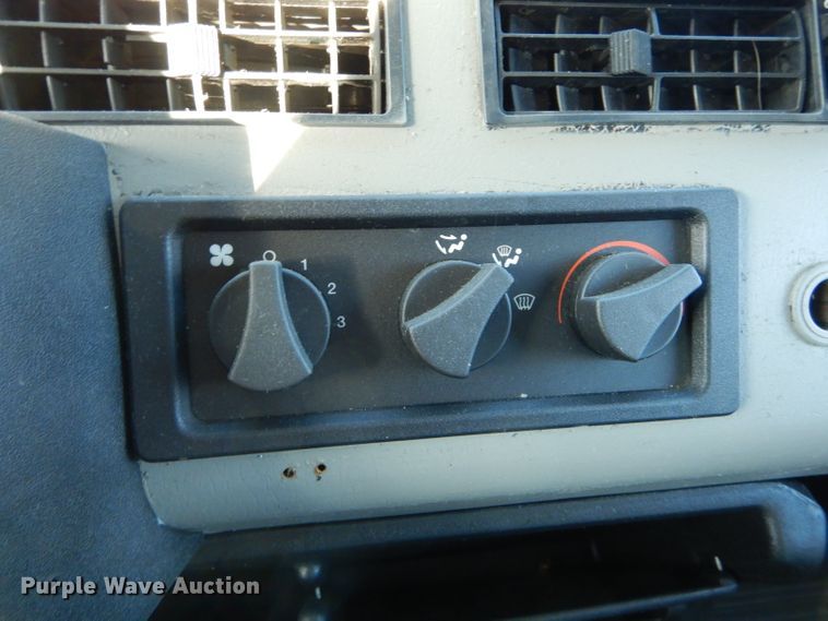 image for item DH6799 2001 Freightliner FL70 service truck