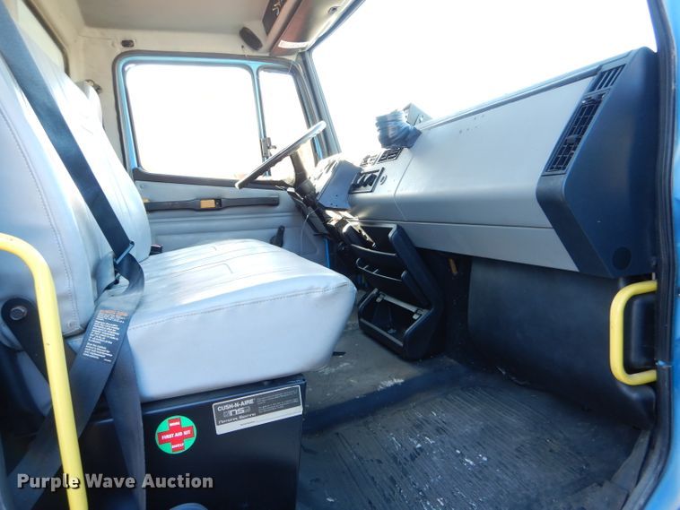 image for item DH6799 2001 Freightliner FL70 service truck