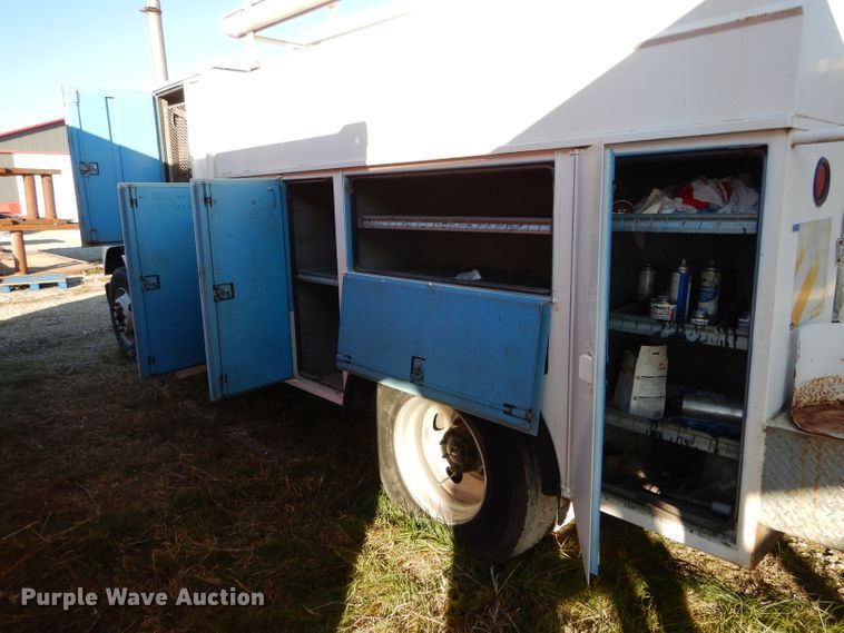 image for item DH6799 2001 Freightliner FL70 service truck