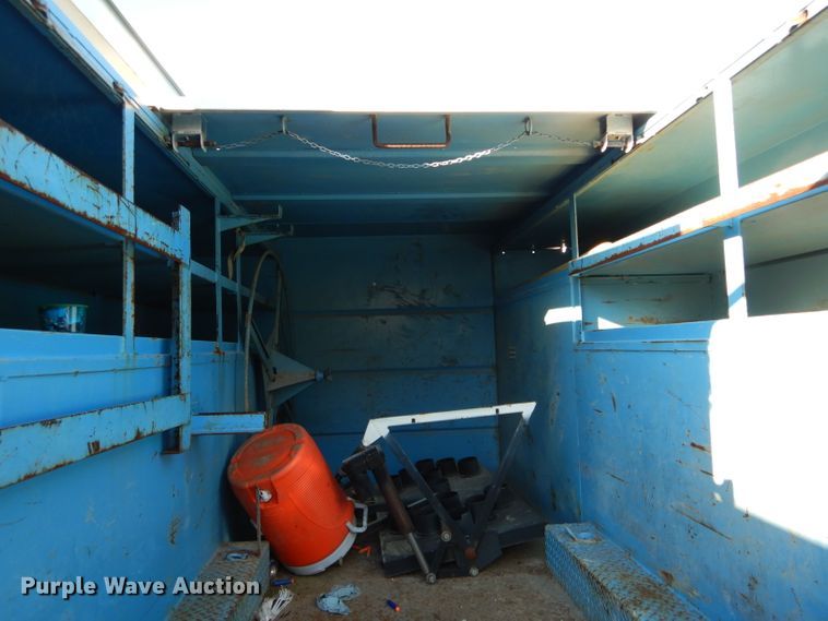 image for item DH6799 2001 Freightliner FL70 service truck