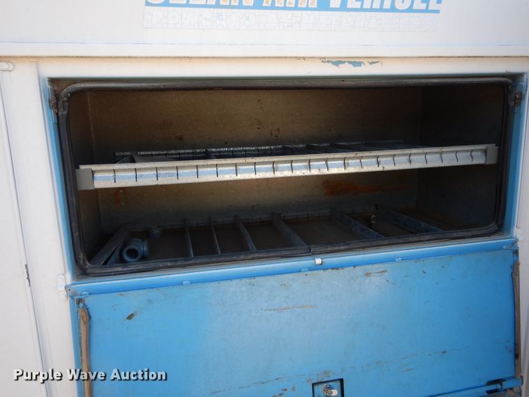 image for item DH6799 2001 Freightliner FL70 service truck