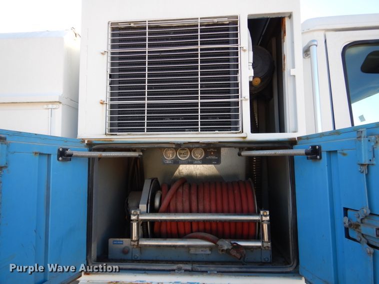 image for item DH6799 2001 Freightliner FL70 service truck