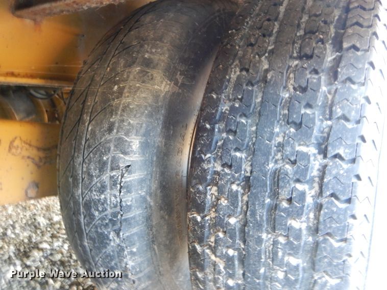 image for item DH6801 2008 Kiefer Built eqiupment trailer