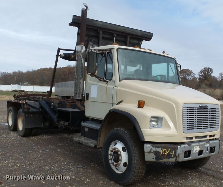 image for item DH7765 2003 Freightliner FL106 roll-off container truck