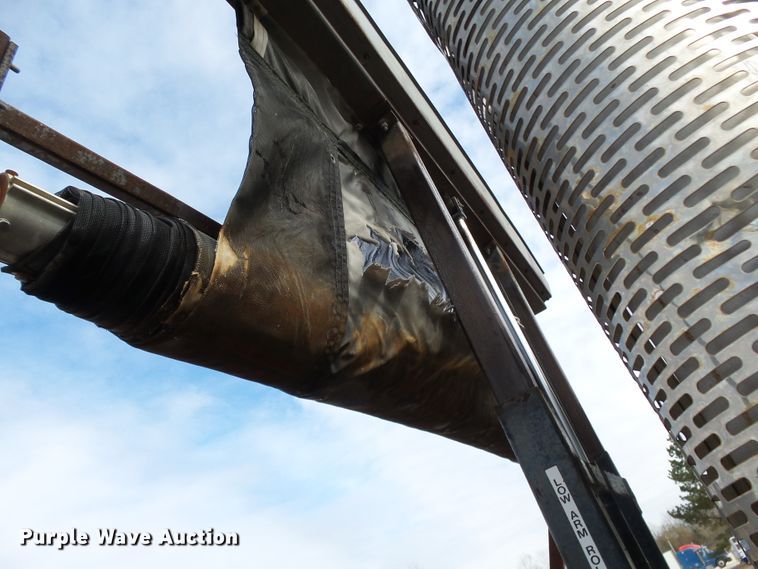 image for item DH7765 2003 Freightliner FL106 roll-off container truck