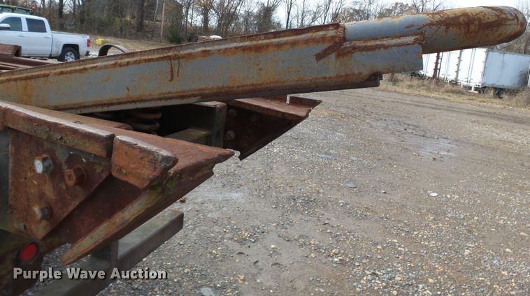 image for item DH7765 2003 Freightliner FL106 roll-off container truck