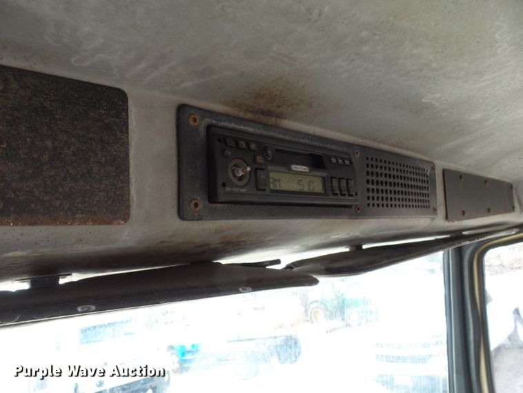 image for item DH7765 2003 Freightliner FL106 roll-off container truck