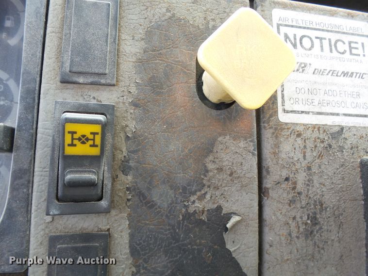 image for item DH7765 2003 Freightliner FL106 roll-off container truck