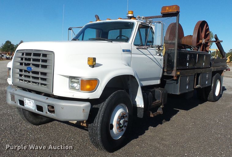 image for item DH7770 1995 Ford F800 reel carrier truck