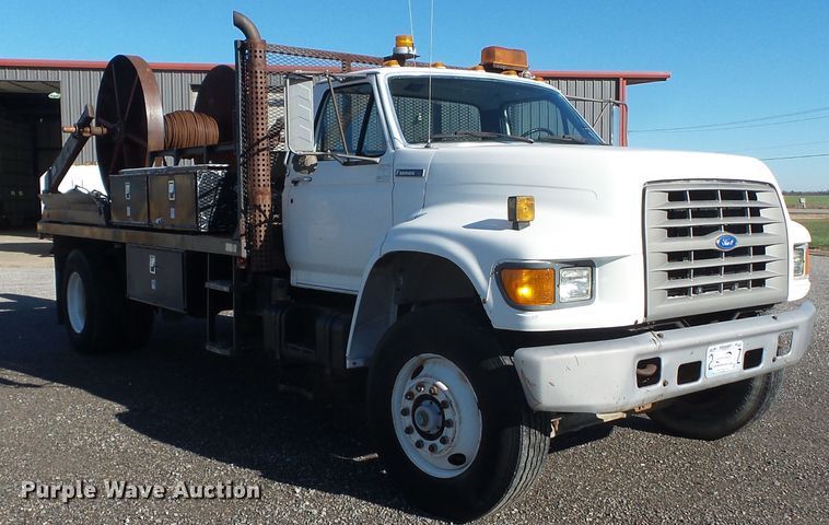 image for item DH7770 1995 Ford F800 reel carrier truck