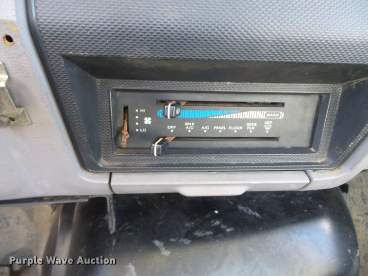 image for item DH7770 1995 Ford F800 reel carrier truck