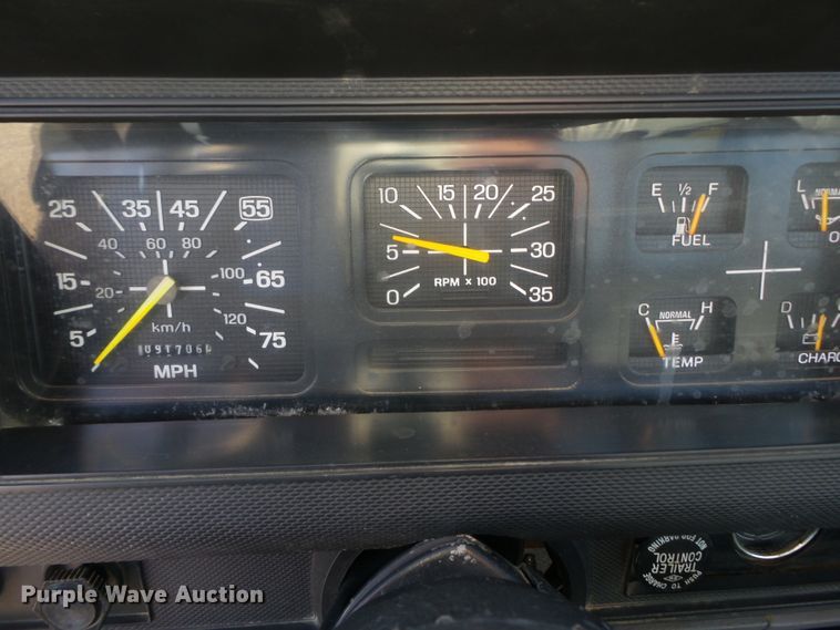 image for item DH7770 1995 Ford F800 reel carrier truck