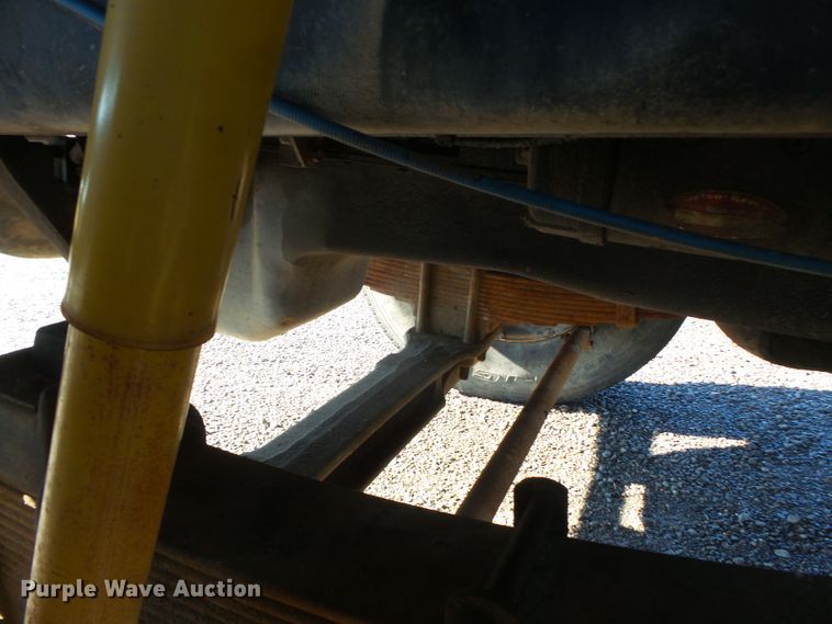 image for item DH7770 1995 Ford F800 reel carrier truck