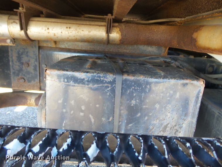 image for item DH7770 1995 Ford F800 reel carrier truck