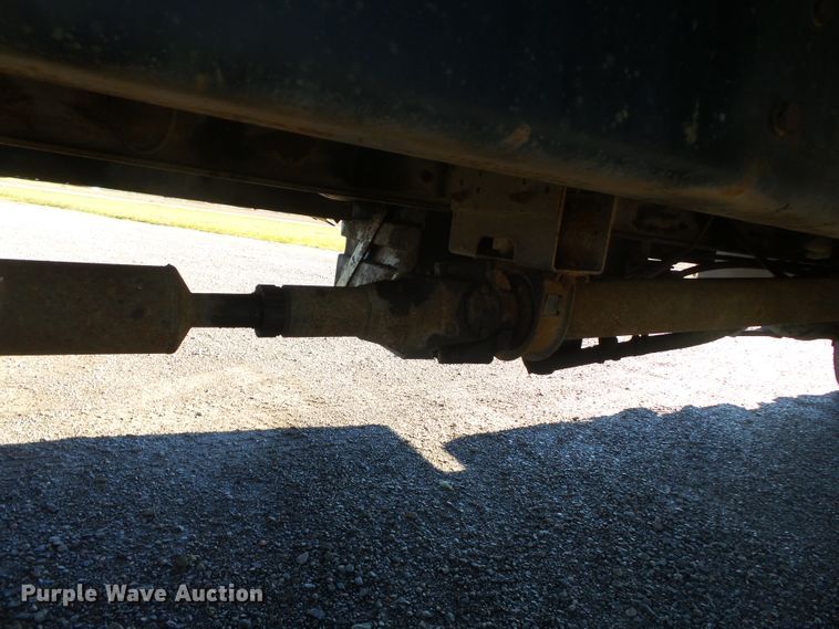 image for item DH7770 1995 Ford F800 reel carrier truck