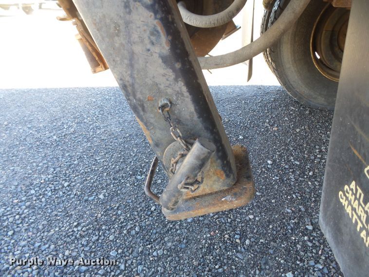 image for item DH7770 1995 Ford F800 reel carrier truck