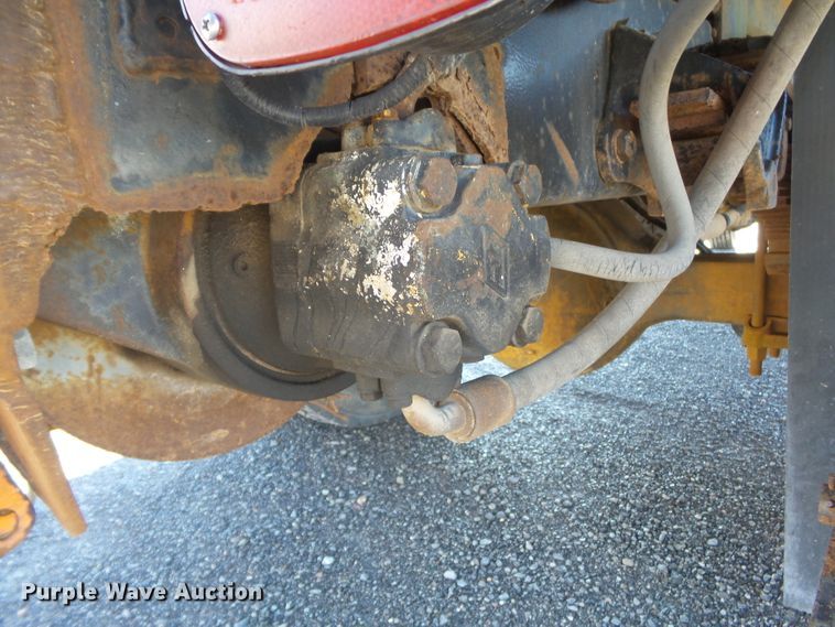 image for item DH7770 1995 Ford F800 reel carrier truck