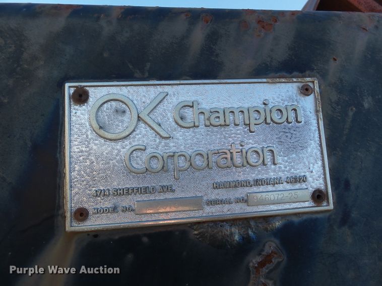 image for item DH7770 1995 Ford F800 reel carrier truck