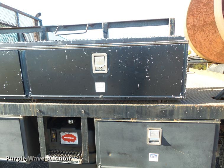 image for item DH7770 1995 Ford F800 reel carrier truck