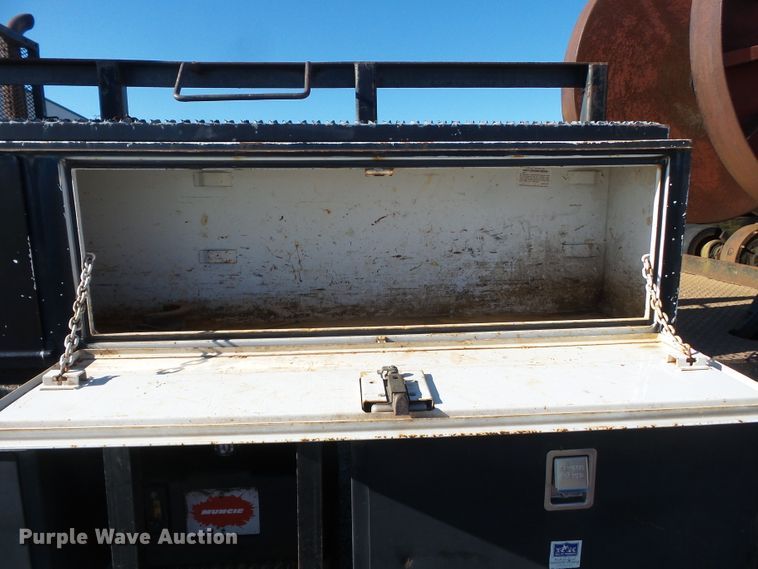 image for item DH7770 1995 Ford F800 reel carrier truck